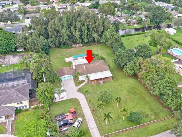 9810 SW 55th Ct, Cooper City FL 33328