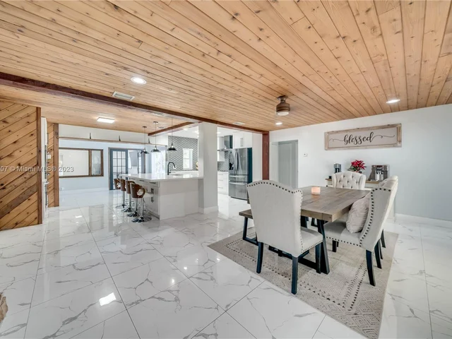 9810 SW 55th Ct, Cooper City FL 33328