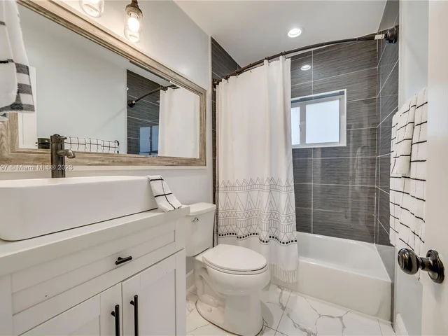 9810 SW 55th Ct, Cooper City FL 33328