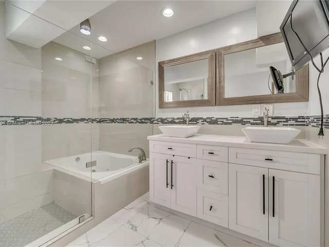 9810 SW 55th Ct, Cooper City FL 33328