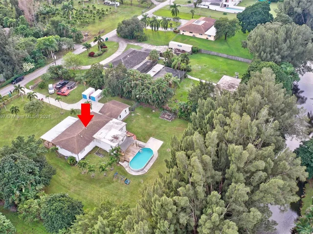 9810 SW 55th Ct, Cooper City FL 33328