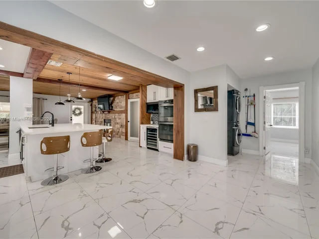 9810 SW 55th Ct, Cooper City FL 33328