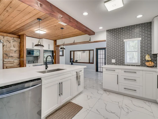 9810 SW 55th Ct, Cooper City FL 33328