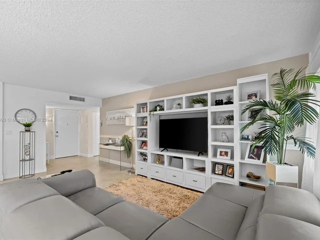 300 Diplomat Pkwy # 401, Hallandale Beach FL 33009