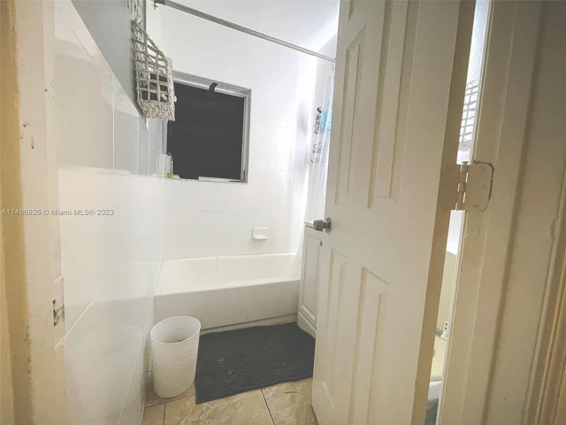 57 NW 69th St # 57, Miami FL 33150