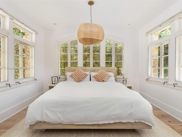 3903 Granada Blvd, Coral Gables FL 33134