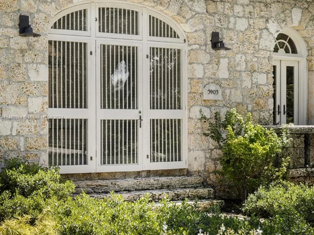 3903 Granada Blvd, Coral Gables FL 33134