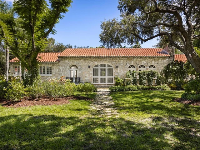 3903 Granada Blvd, Coral Gables FL 33134