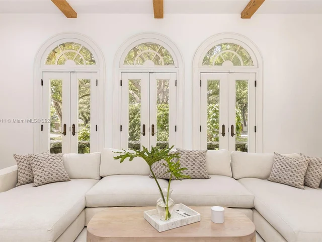 3903 Granada Blvd, Coral Gables FL 33134