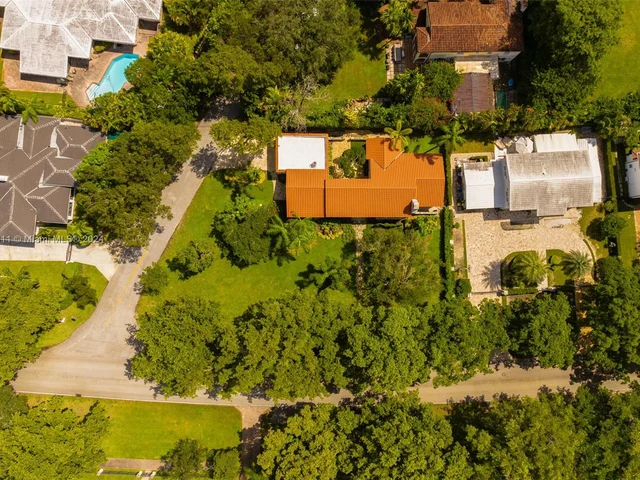 3903 Granada Blvd, Coral Gables FL 33134