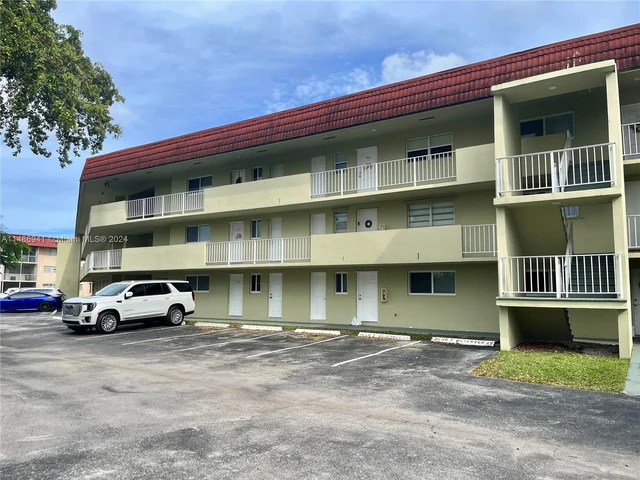 18901 NE 14th Ave # 206, Miami FL 33179