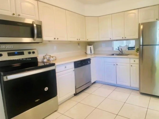 18901 NE 14th Ave # 206, Miami FL 33179