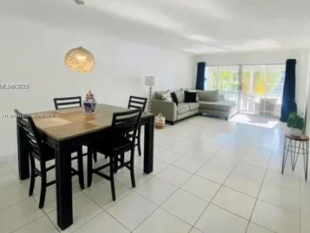 18901 NE 14th Ave # 206, Miami FL 33179