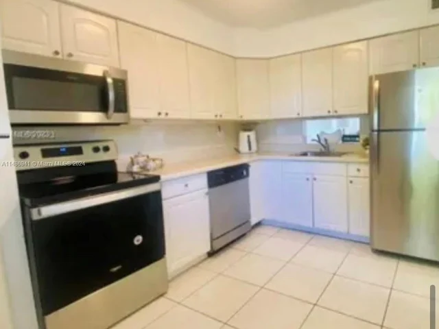 18901 NE 14th Ave # 206, Miami FL 33179