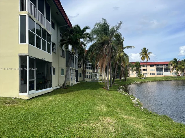 18901 NE 14th Ave # 206, Miami FL 33179