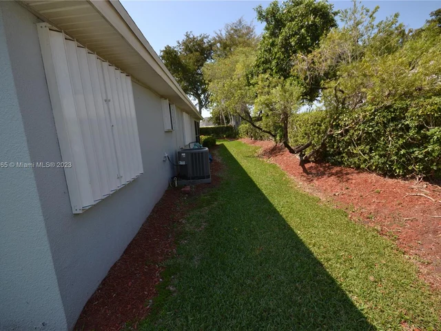 2210 SE 5th Pl, Homestead FL 33033