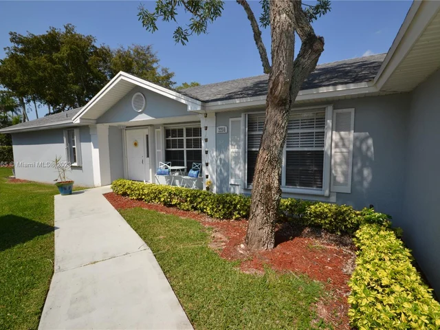 2210 SE 5th Pl, Homestead FL 33033
