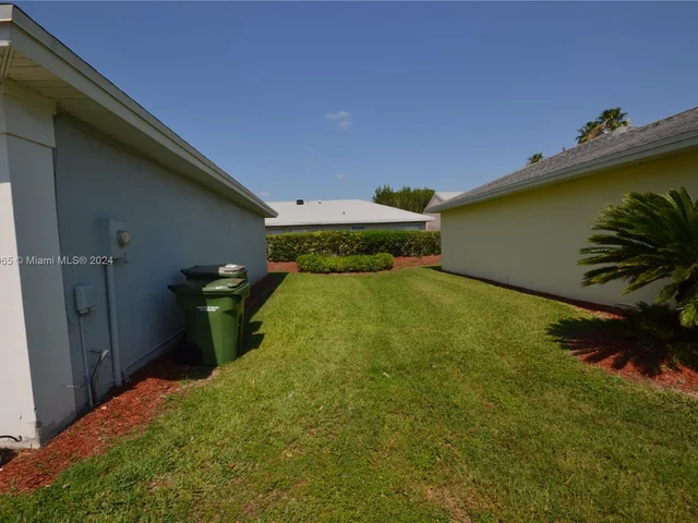 2210 SE 5th Pl, Homestead FL 33033