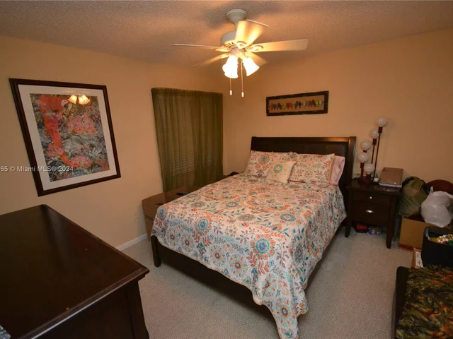 2210 SE 5th Pl, Homestead FL 33033