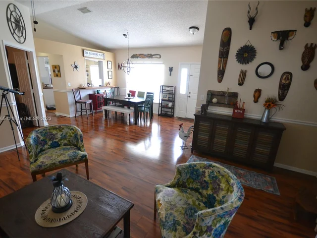 2210 SE 5th Pl, Homestead FL 33033