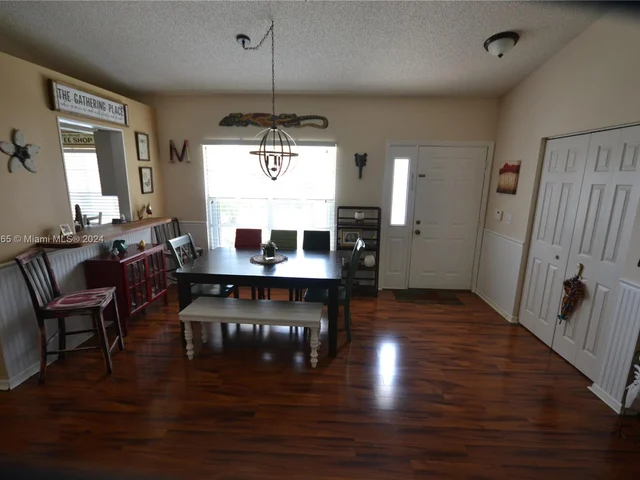 2210 SE 5th Pl, Homestead FL 33033