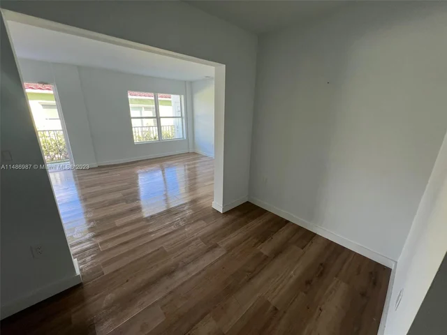 926 79th Ter # 2, Miami Beach FL 33141