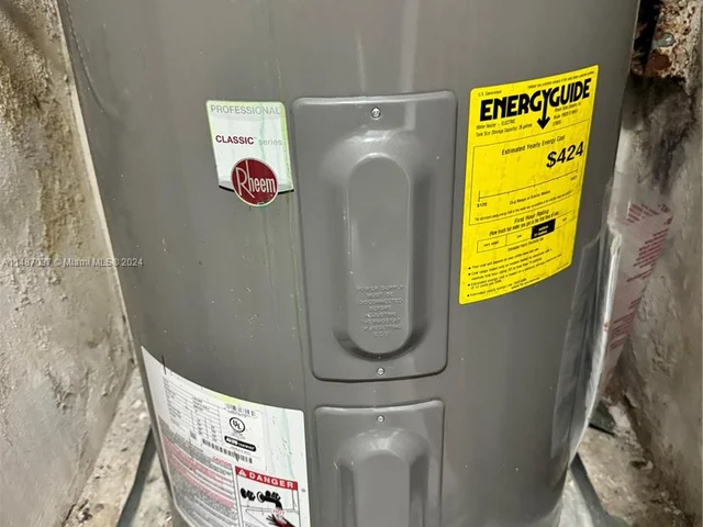 3660 NE 166th St # 603, North Miami Beach FL 33160