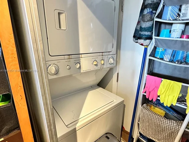 3660 NE 166th St # 603, North Miami Beach FL 33160