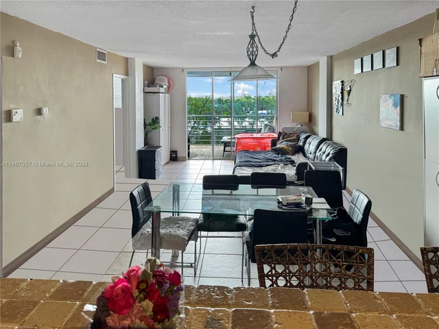 3660 NE 166th St # 603, North Miami Beach FL 33160