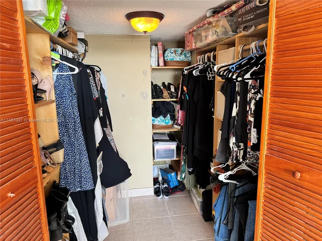 3660 NE 166th St # 603, North Miami Beach FL 33160