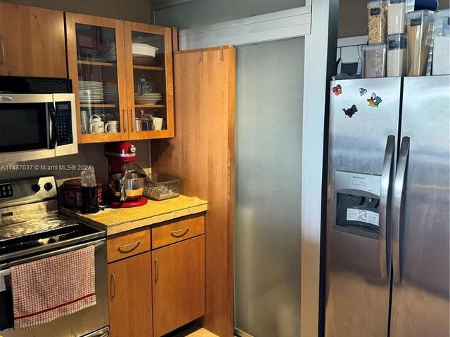 3660 NE 166th St # 603, North Miami Beach FL 33160