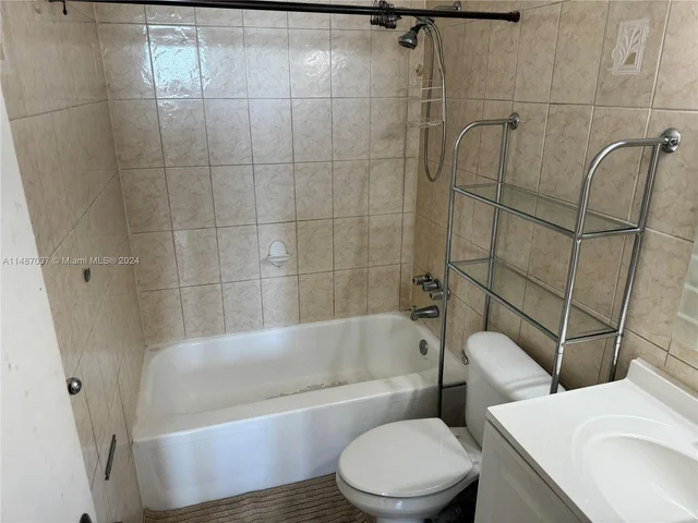 3660 NE 166th St # 603, North Miami Beach FL 33160