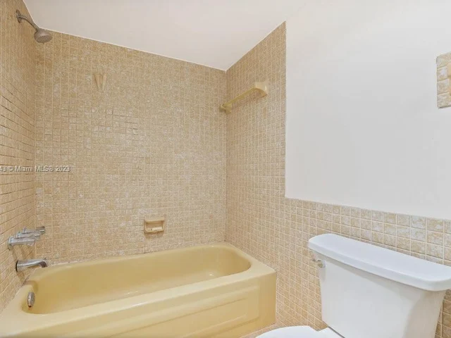 2061 NW 47th Ter # 212, Lauderhill FL 33313