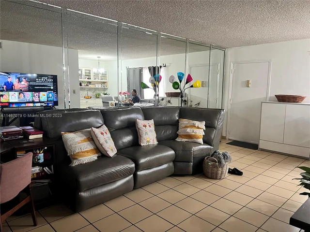 6620 W 2nd Ct # 406, Hialeah FL 33012