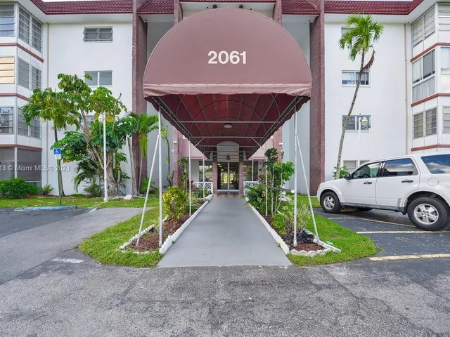 2061 NW 47th Ter # 212, Lauderhill FL 33313