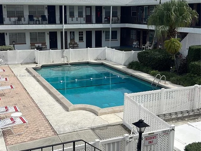 1100 Atlantic Shores Blvd # 304, Hallandale Beach FL 33009