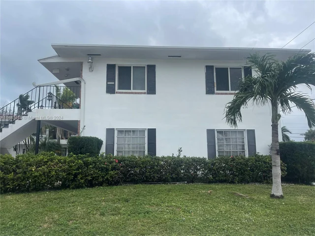 1100 Atlantic Shores Blvd # 304, Hallandale Beach FL 33009