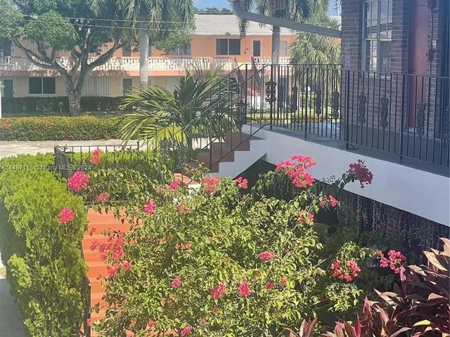 1100 Atlantic Shores Blvd # 304, Hallandale Beach FL 33009