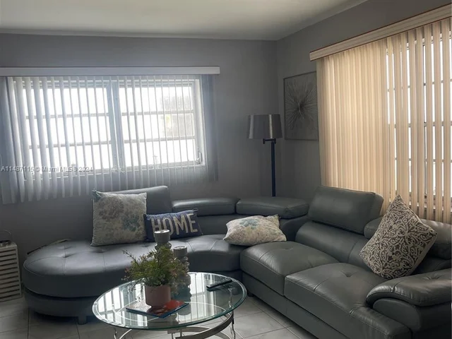 1100 Atlantic Shores Blvd # 304, Hallandale Beach FL 33009