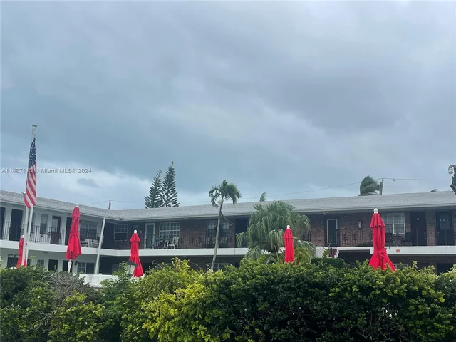 1100 Atlantic Shores Blvd # 304, Hallandale Beach FL 33009