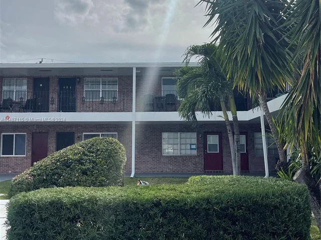 1100 Atlantic Shores Blvd # 304, Hallandale Beach FL 33009