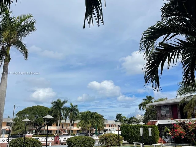 1100 Atlantic Shores Blvd # 304, Hallandale Beach FL 33009