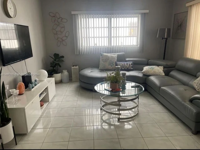 1100 Atlantic Shores Blvd # 304, Hallandale Beach FL 33009