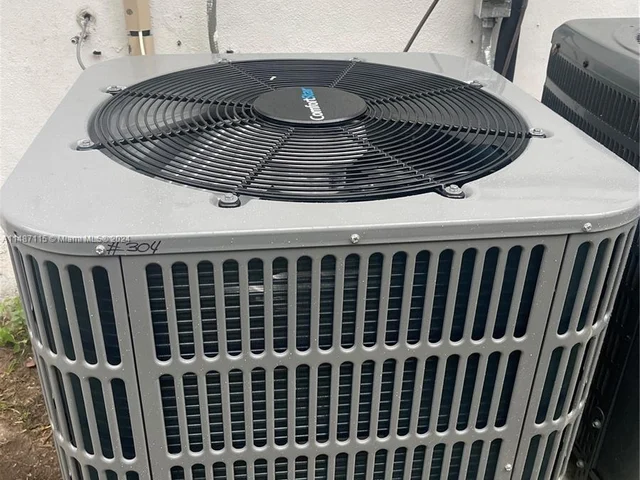 1100 Atlantic Shores Blvd # 304, Hallandale Beach FL 33009