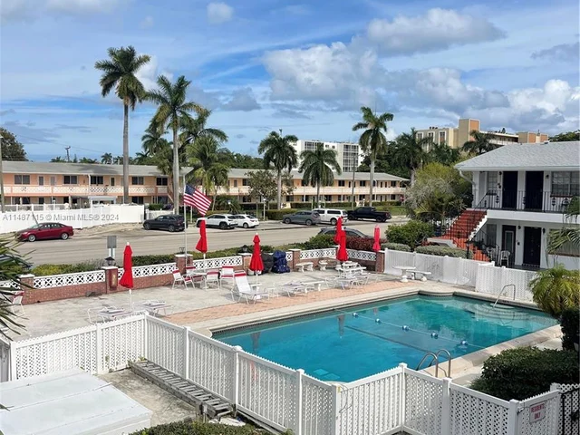 1100 Atlantic Shores Blvd # 304, Hallandale Beach FL 33009