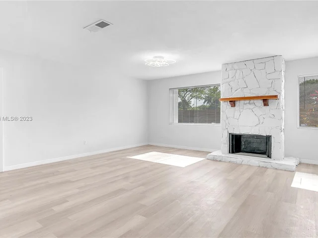 15930 SW 90th Ave, Palmetto Bay FL 33157