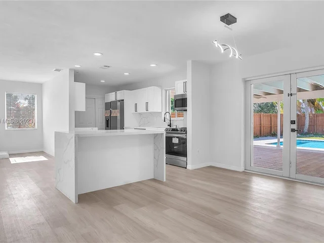 15930 SW 90th Ave, Palmetto Bay FL 33157