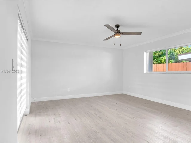 15930 SW 90th Ave, Palmetto Bay FL 33157