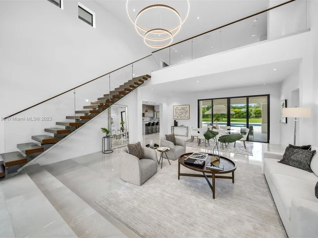 7501 SW 80th St, Miami FL 33143