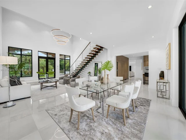 7501 SW 80th St, Miami FL 33143